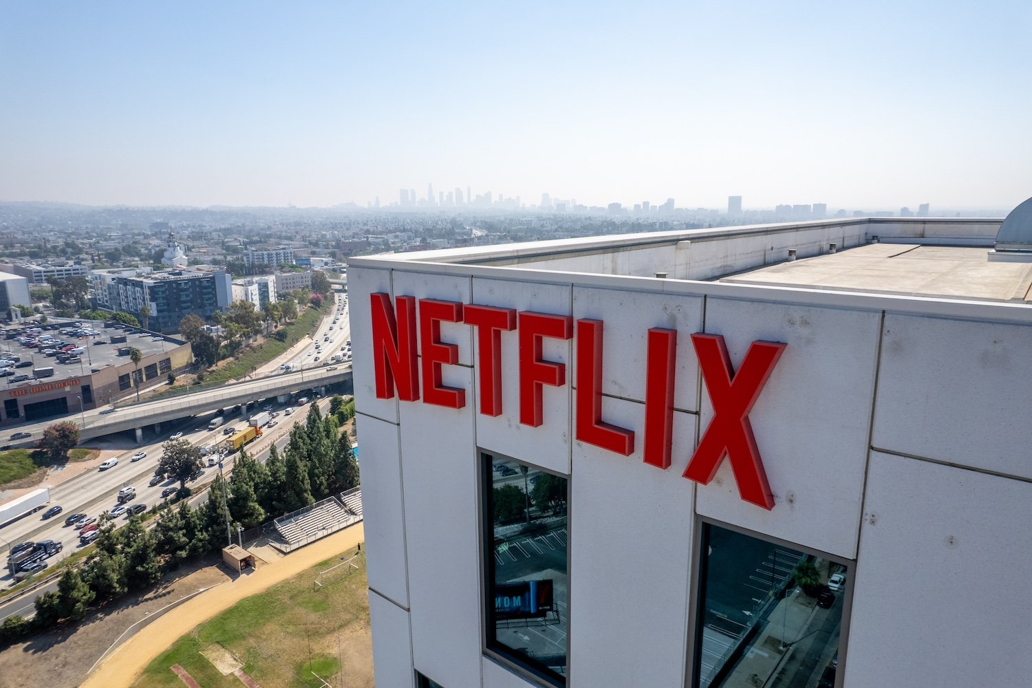 Netflix renunță în sfârșit la emisiunile interactive și se concentrează pe GenAI pentru jocuri.