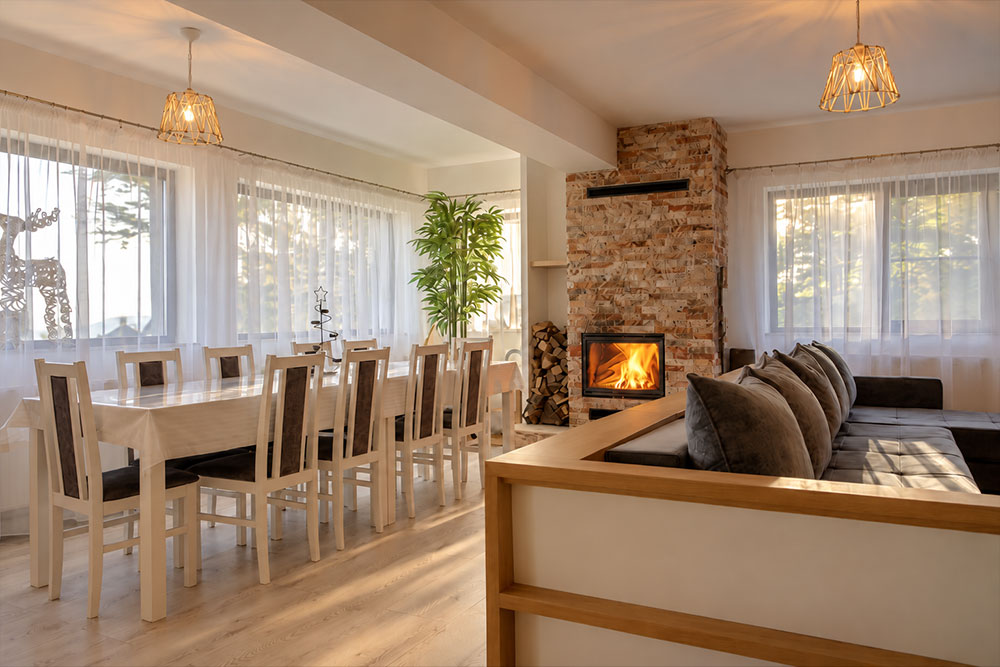 Masa de dining la Dolce Far Niente